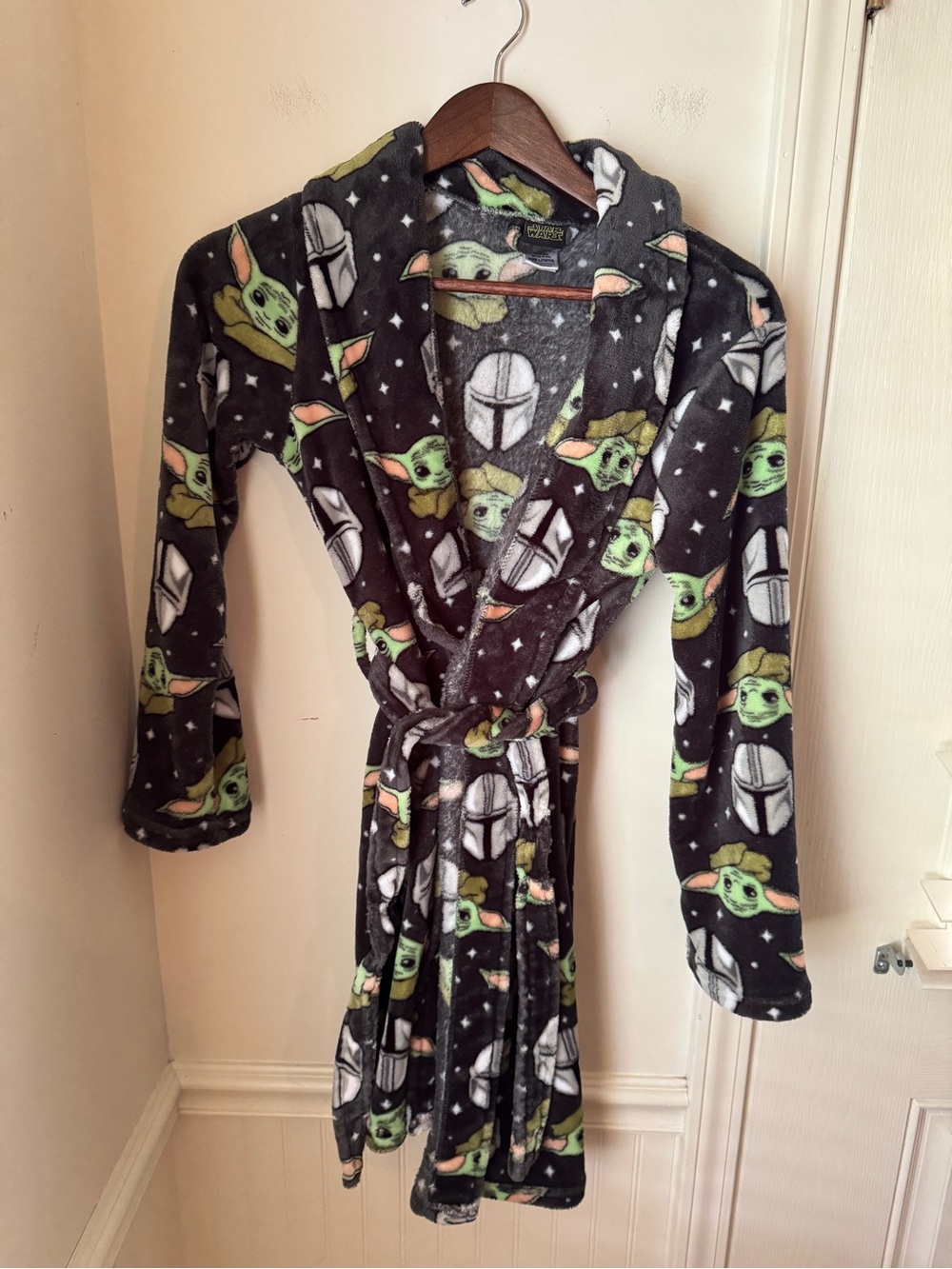 The Mandalorian Grogu Fleece Robe‎ - Black & Green Size Large